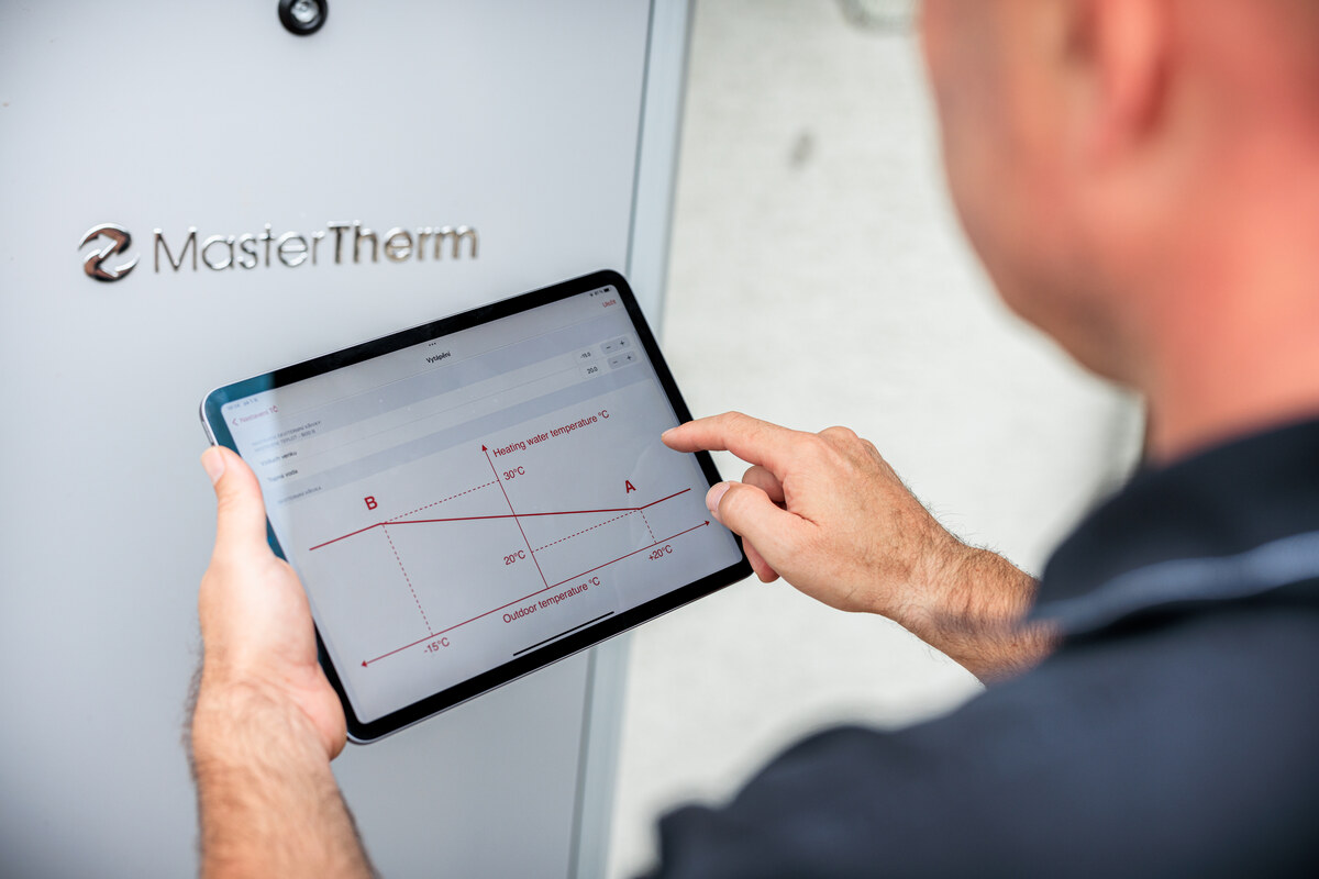 Ovládání tepelného čerpadla na tabletu